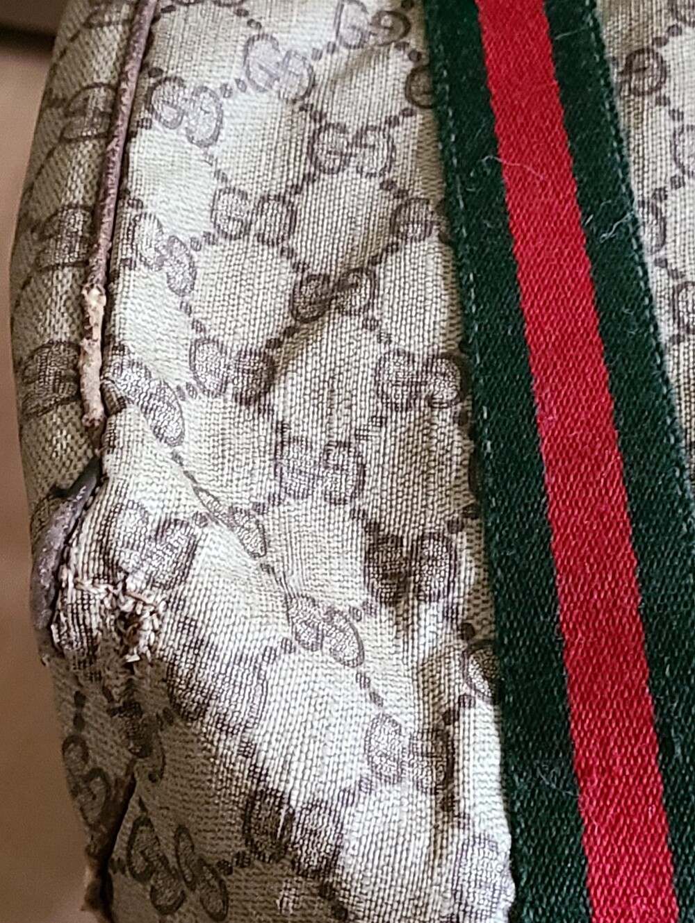 GUCCI Vintage Monogram Travel/Duffle Bag - Significant Wear - Picture 9 of 11